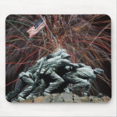 US Marines War Memorial Iwo Jima Fireworks Mousepad (Vorne)