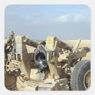 US-Marinesoldaten bereiten vor sich, eine Haubitze Quadratischer Aufkleber