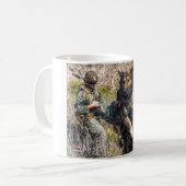 US-MILITÄRISCHER ARBEITSHUND KAFFEETASSE (Vorderseite Links)