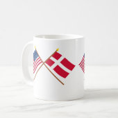 US und Dänemark gekreuzte Flaggen Kaffeetasse (Vorderseite Links)