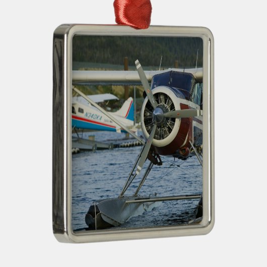 USA, ALASKA, Südostalaska, KETCHIKAN: Silbernes Ornament (Rechts)