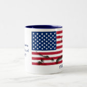 USA AMERICA FLAG MAP Scripture Customized WHITE Zweifarbige Tasse (Mittel)