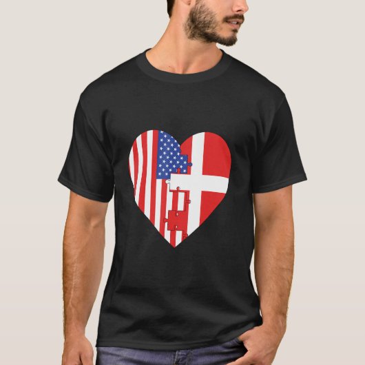 USA and Denmark Flags Heart T-Shirt (Vorderseite)