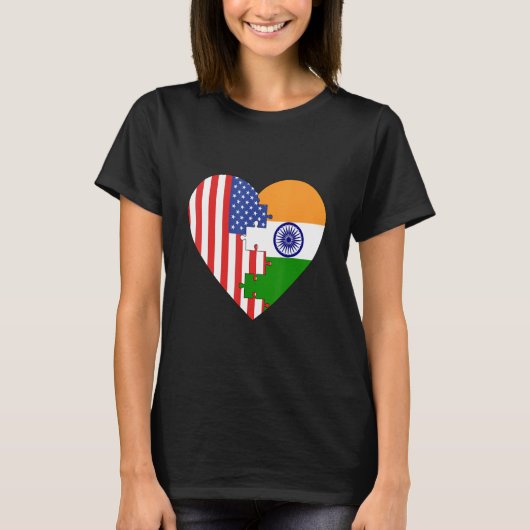 USA and India Flags Heart T-Shirt (Vorderseite)