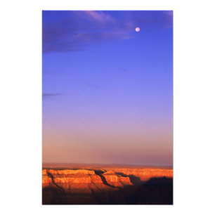 USA, Arizona, Grand Canyon NP. Der Mond am Himmel Fotodruck