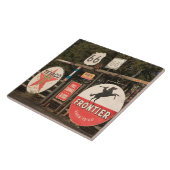 USA, Arizona, Sedona: Antike Werbungs-Zeichen Fliese (Seite)