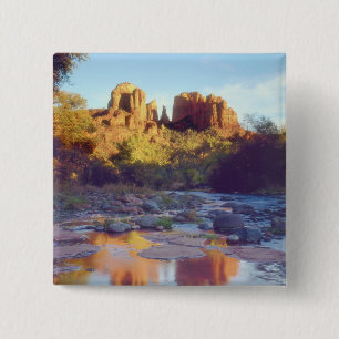 USA, Arizona, Sedona. Cathedral Rock reflektierend Button