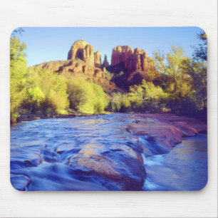 USA, Arizona, Sedona. Cathedral Rock spiegelt 2 Mousepad