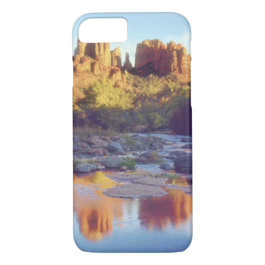 USA, Arizona, Sedona. Kathedrale Rock reflektieren Case-Mate iPhone Hülle (Rückseite)