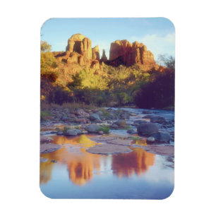 USA, Arizona, Sedona. Kathedrale Rock reflektieren Magnet