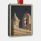 USA, Arizona, Tucson: Mission San Xavier del Bac Ornament Aus Metall (Rechts)