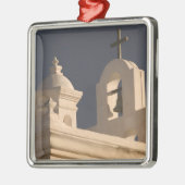 USA, Arizona, Tucson: Mission San Xavier del Bac Ornament Aus Metall (Links)
