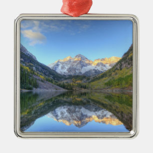 USA, Colorado, Maroon Bells-Snowmaß Silbernes Ornament