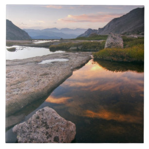 USA, Colorado, Rocky Mountain NP. Sonnenaufgang in Fliese