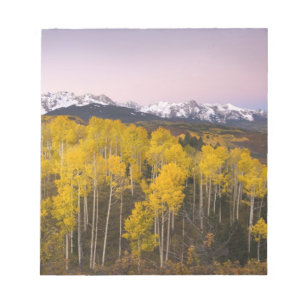 USA, Colorado, Rocky Mountains.  Morgendämmerung i Notizblock