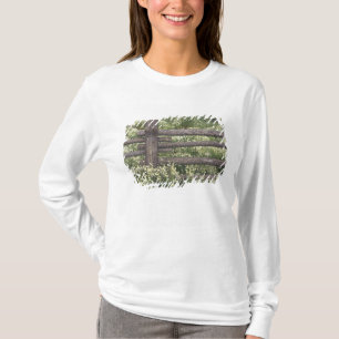 USA, Colorado, Wild Chamomile rund um den Holzzaun T-Shirt