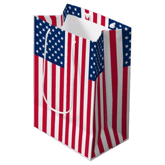 USA Flag Gift Bag Mittlere Geschenktüte (Vorderseite Schrägansicht)