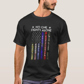 Usa-Flagge Dünne Linie Militärpolizei-Krankenschwe T-Shirt