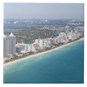 USA, Florida, Miami, Stadtbild mit Strand Fliese