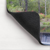 USA, Georgien, Pine Mountain. Ein kleiner Wasserfa Mousepad (Ecke)