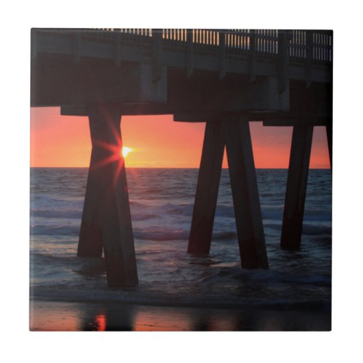 USA, Georgien, Tybee Island, Tybee Pier Fliese (Vorderseite)