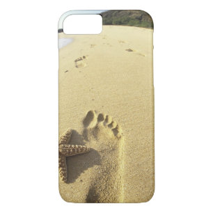 USA, Hawaii, Maui, Makena Beach, Footprint und Case-Mate iPhone Hülle