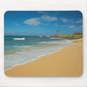 USA, Hawaii, Molokai Island, Three Mile Beach Mousepad