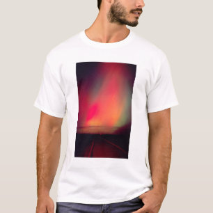 USA, Idaho. Aurora borealis, Nordlichter am T-Shirt