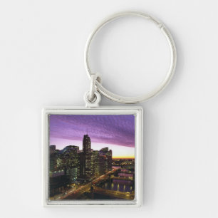 USA, IL, Chicago. Chicago Skyline und Fluss Schlüsselanhänger