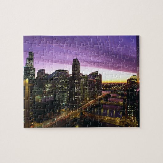 USA, IL, Chicago. Skyline von Chicago und Fluss Puzzle (Horizontal)