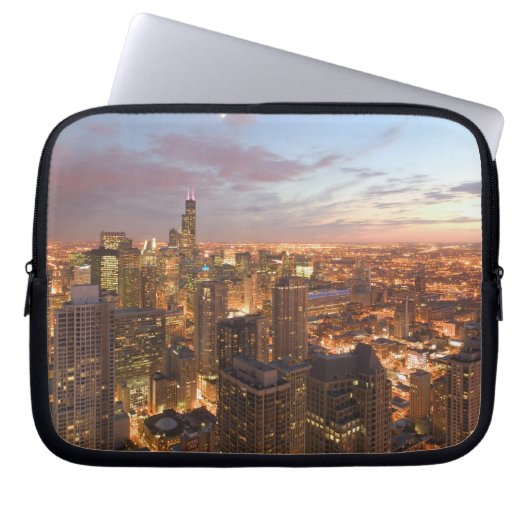 USA, Illinois, Chicago: Abend-Sicht auf den Loop Laptopschutzhülle (Vorderseite)