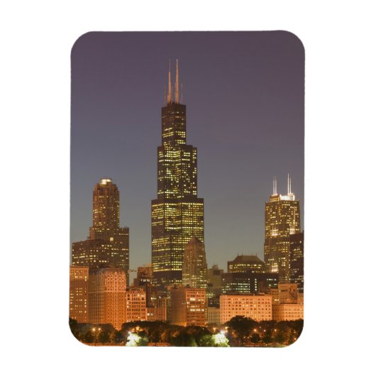 USA, Illinois, Chicago: City Skyline / Abend Magnet (Vertikal)