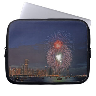 USA, Illinois, Chicago, Feuerwerk zum Unabhängigke Laptopschutzhülle