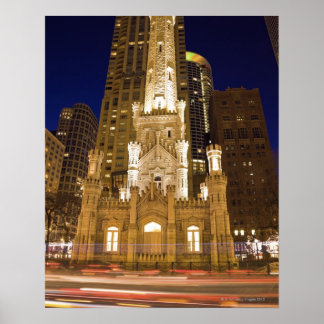 USA, Illinois, Chicago, Wasserturm beleuchtet Poster