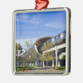 USA, Illinois, Chicago, Zug, der Illinois führt Silbernes Ornament (Links)