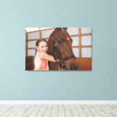 USA, Illinois, Metamora, Portrait des Lächelns Leinwanddruck (Insitu (Holzboden))