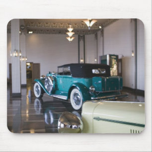 USA, Indiana, Auburn: Auburn, Cord, Duesenberg 8 Mousepad