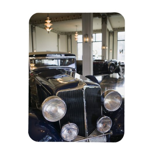 USA, Indiana, Auburn, Cord, Duesenberg 6 Magnet (Vertikal)