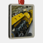 USA, Indiana, Indianapolis: Indianapolis-Motor Silbernes Ornament (Rechts)