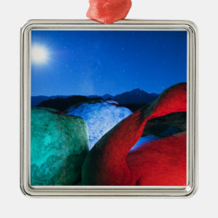USA, Kalifornien, Alabama Hills, Nachtaufnahme von Ornament Aus Metall