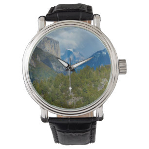 USA, Kalifornien. Aussicht auf die halbe Kuppel im Armbanduhr