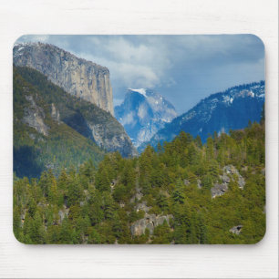 USA, Kalifornien. Aussicht auf die halbe Kuppel im Mousepad
