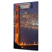 USA, Kalifornien. Golden Gate Bridge bei Nacht Klemmbrett (Links)