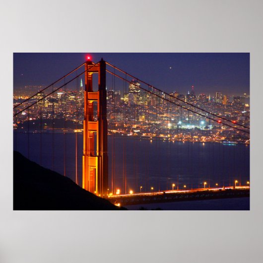 USA, Kalifornien. Golden Gate Bridge bei Nacht Poster (Vorne)