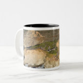 USA. Kalifornien. Großer Sur. Bixby-Brücke Zweifarbige Tasse (Vorderseite Links)