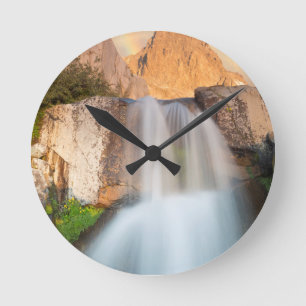 USA, Kalifornien, Inyo National Forest.Wasserfall Runde Wanduhr