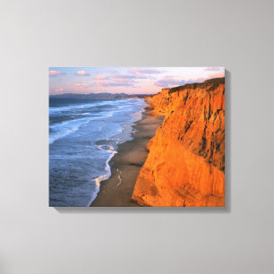 USA, Kalifornien, Klippen am Pescadero State Beach Leinwanddruck