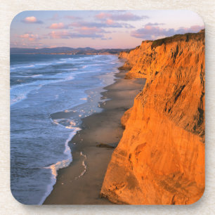 USA, Kalifornien, Klippen am Pescadero State Beach Untersetzer