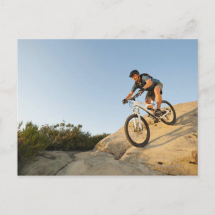 USA, Kalifornien, Laguna Beach, Man radelt ab Postkarte