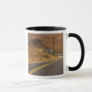USA, Kalifornien. Landstraße. Kredit Tasse